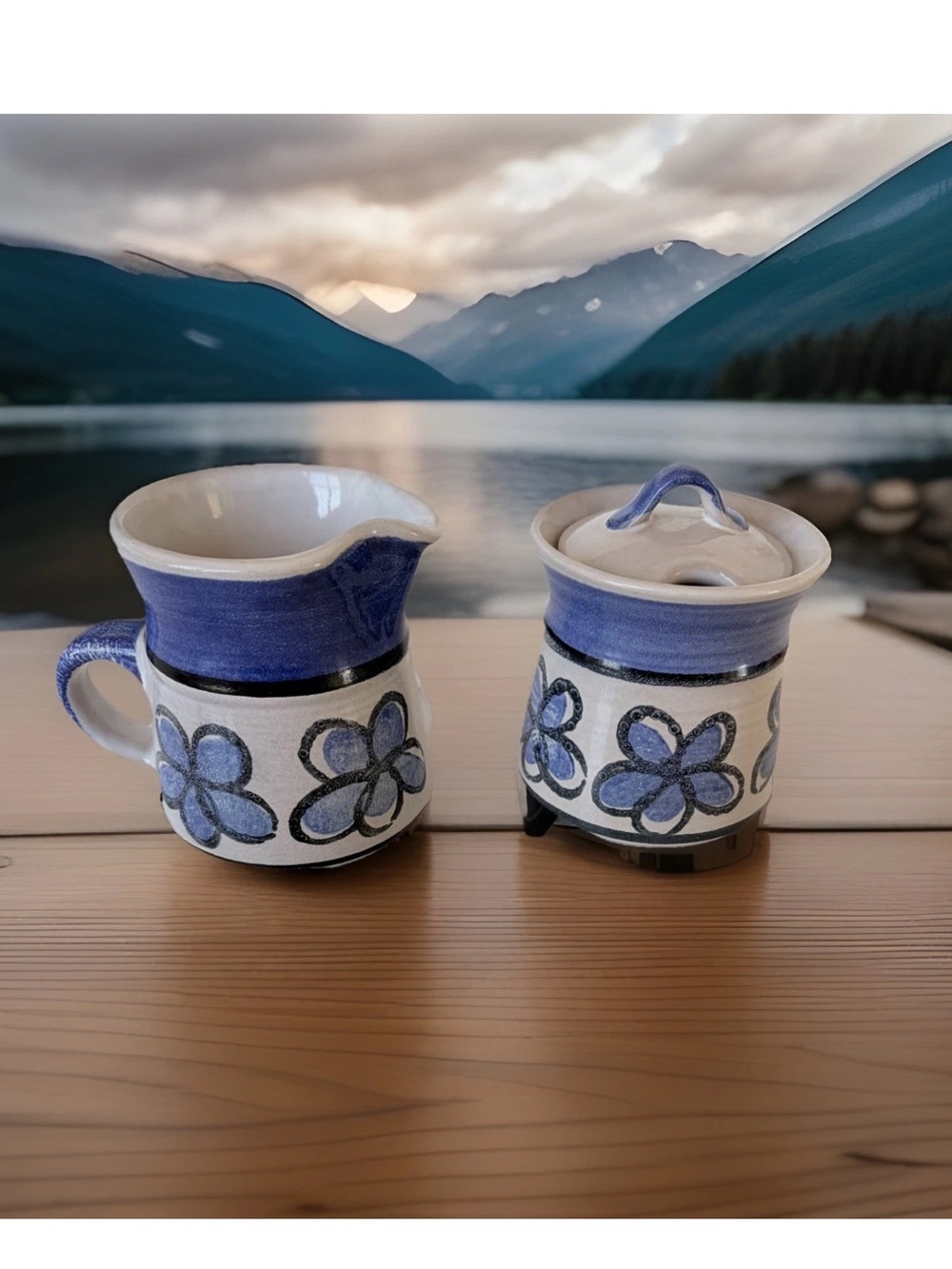 Metlox Poppytrail Vernon Bandero 4" Stoneware Creamer & Sugar Bowl Lid 1969 Blue